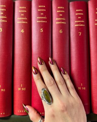💅🏽📚Nueva Revista de Filología Hispánica is an academic journal that since 1947 has published articles, reviews, notes and bibliographies on literature, linguistics and theory from Spain and Latin America. It is published by El Colegio de México.