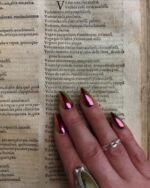 📚💅🏽
